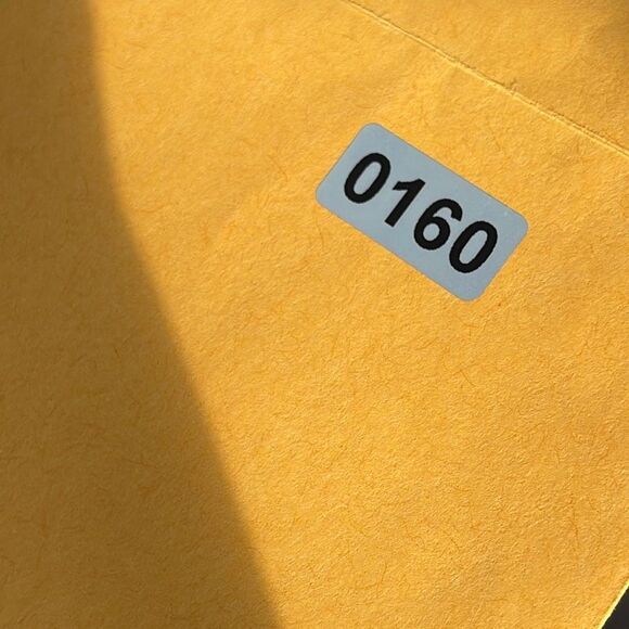 Vintage Crown Trifari textured gold leaf brooch - Picture 6 of 6